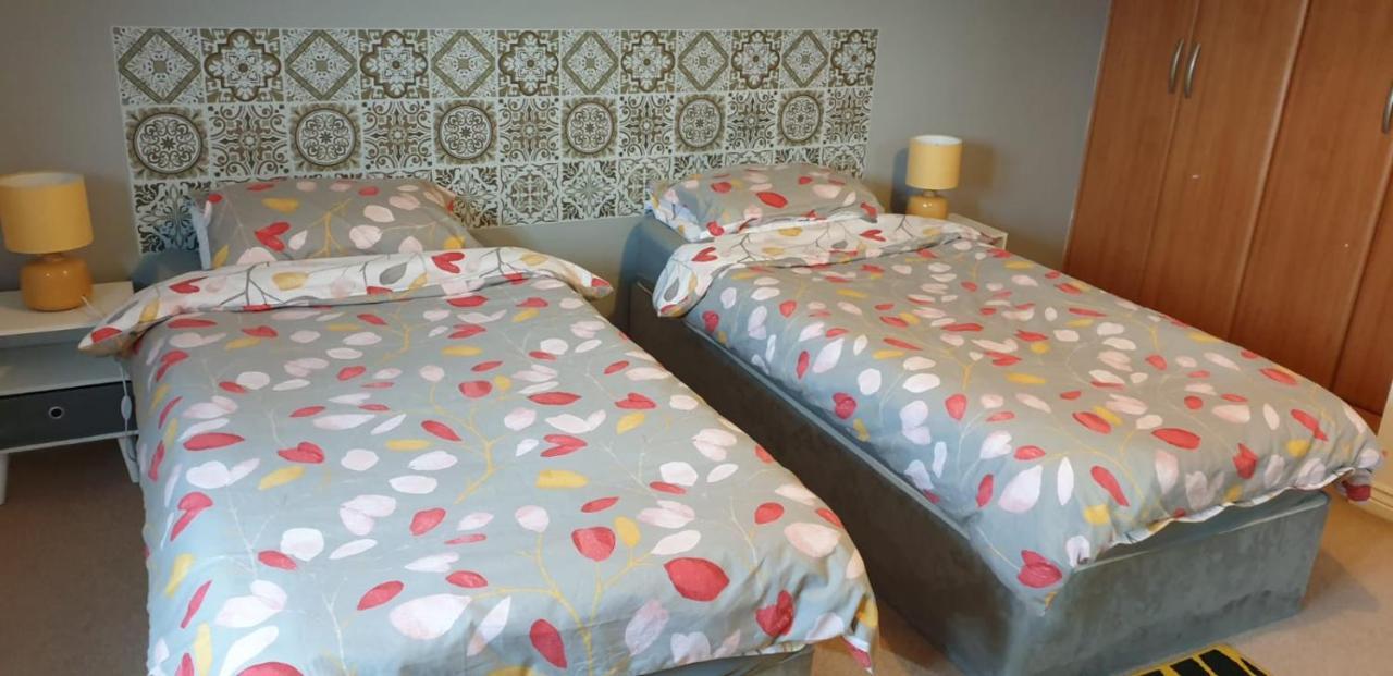 Queens Rooms, A Perfect Stay, Next To Shopping Parks And Central Μάντσεστερ Εξωτερικό φωτογραφία